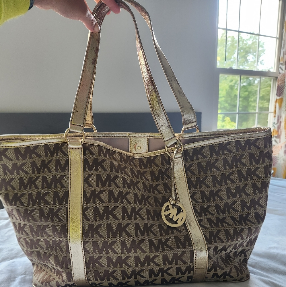 Michael Kors tote